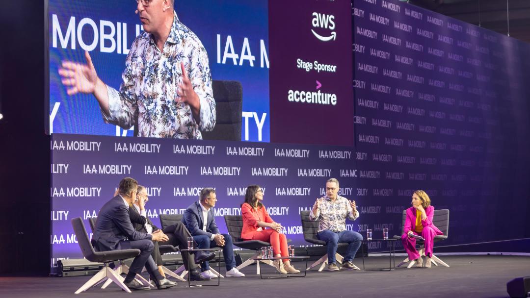 iaa-2023-conference-main-stage-sponsorships